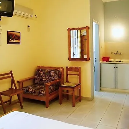 Appartement Idroussa à Batsíon Chambre photo