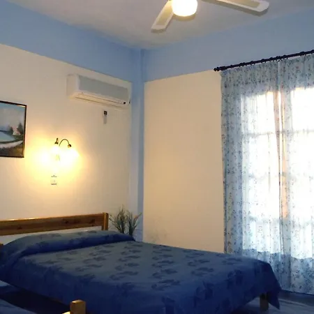 Appartement Idroussa à Batsíon Chambre photo
