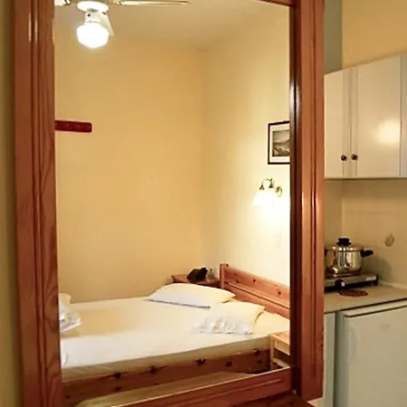 Appartement Idroussa à Batsíon Chambre photo