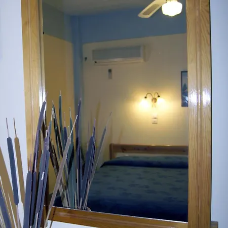 Appartement Idroussa à Batsíon Chambre photo